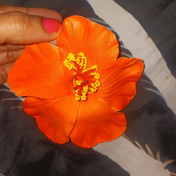 Women Orange Tropical Flower Foam Hair Clip - Picture 4 of 6